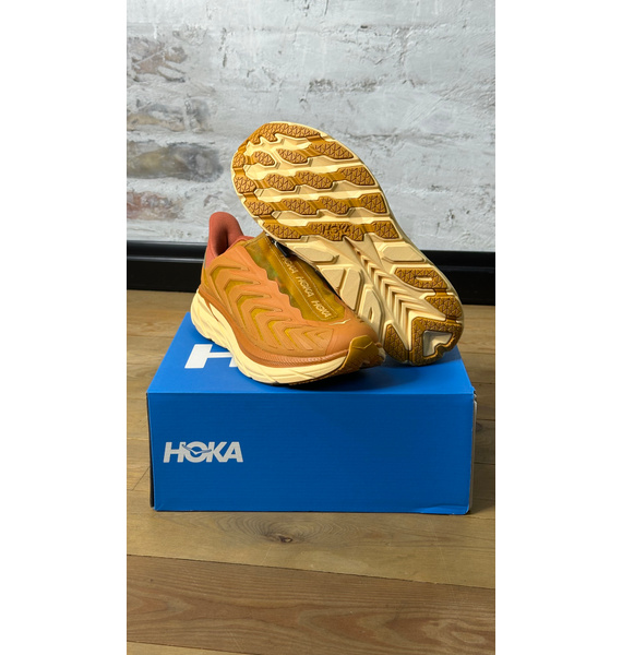 Кроссовки • Hoka One One • Оранжевый