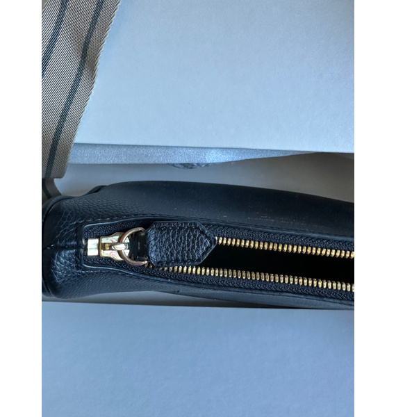 Сумка • Emporio Armani • Черный