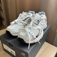 Кроссовки • New Balance • Голубой