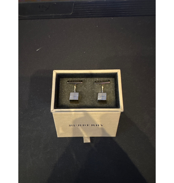 Запонки • Burberry • Золотой