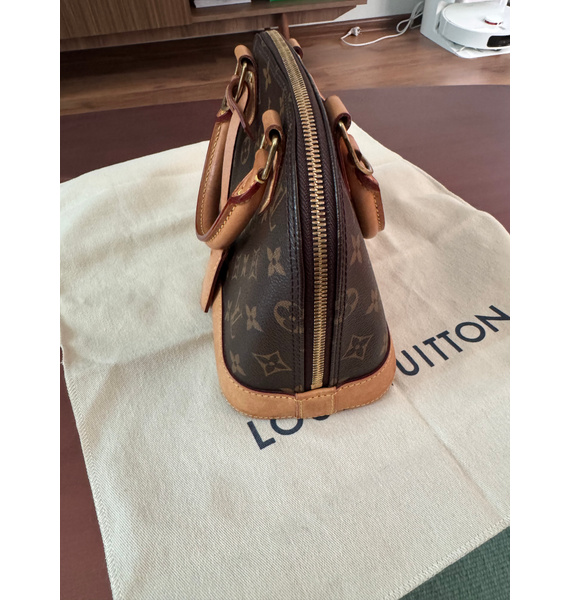 Сумка • Louis Vuitton • Коричневый