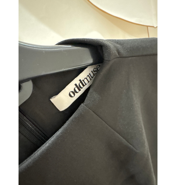 Платье • Odd Muse • Черный