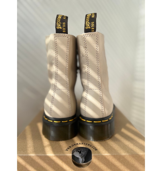Ботинки • Dr. Martens • Бежевый