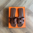 Шлепки • Hermès • Коричневый