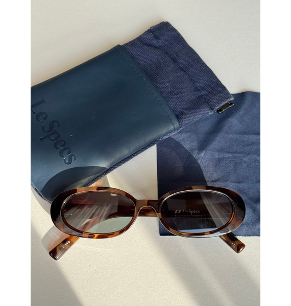 Очки • Le Specs • Коричневый