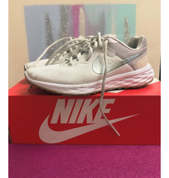 Кроссовки • Nike • Белый