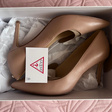 Туфли • GUESS • Бежевый