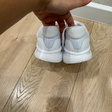 Кроссовки • adidas • Белый