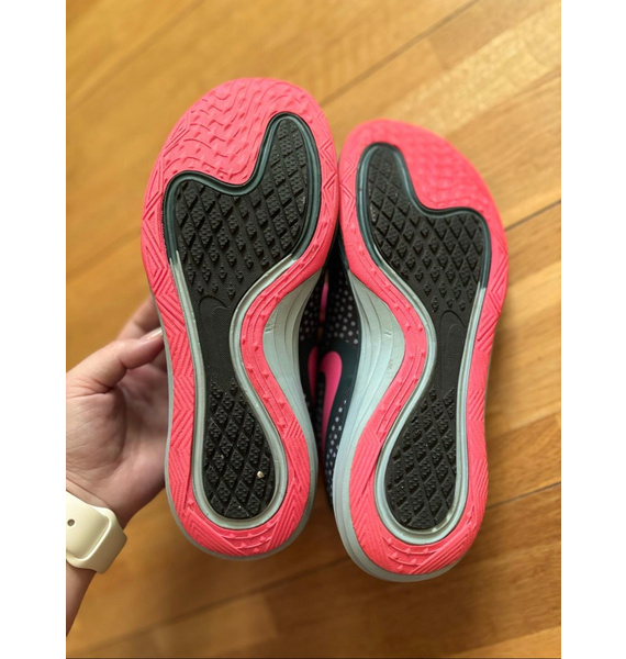 Кроссовки • Nike • Серый