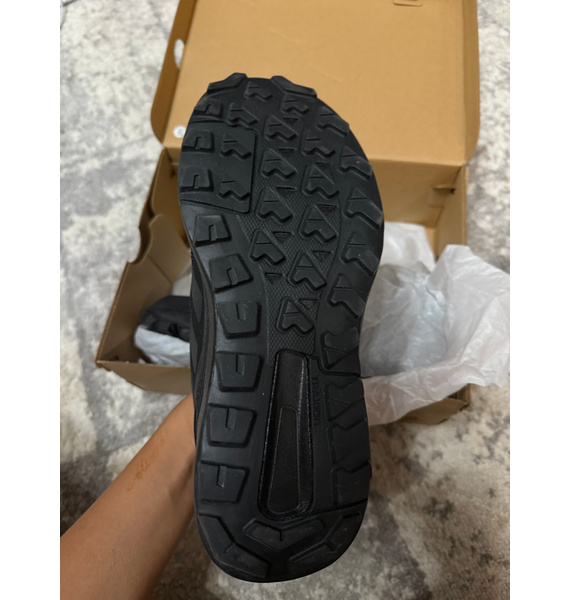 Кроссовки • Nike • Черный