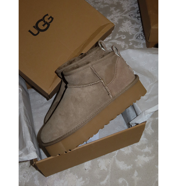 Сапоги • UGG • Хаки
