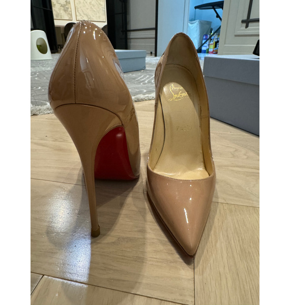 Туфли • Christian Louboutin • Бежевый