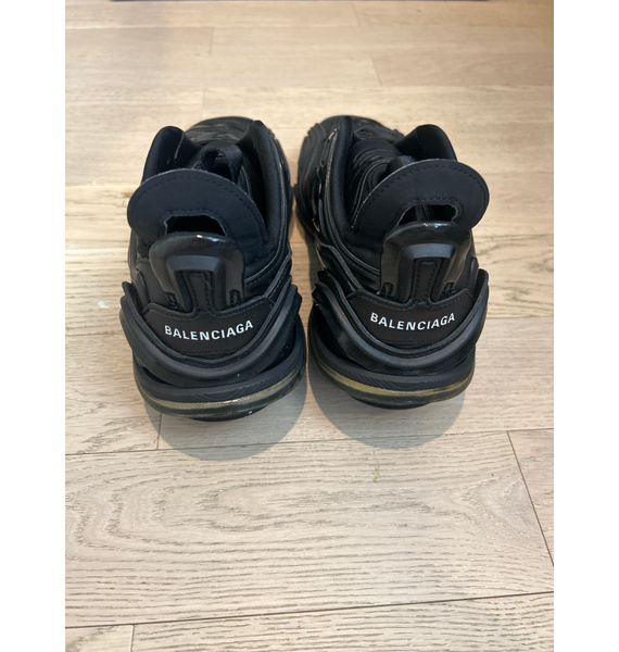 Кроссовки • Balenciaga • Черный