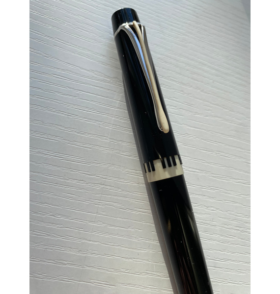 Ручка • Montblanc • Черный
