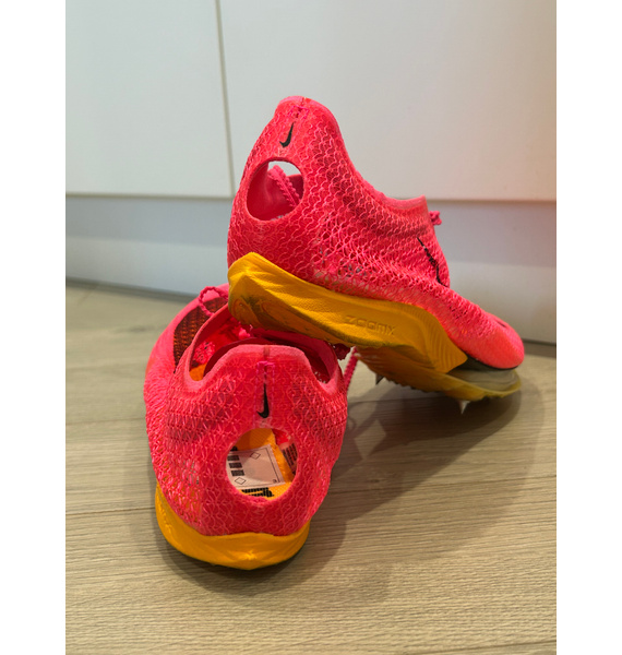 Кроссовки • Nike • Розовый