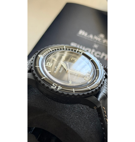 Часы • Swatch • Черный