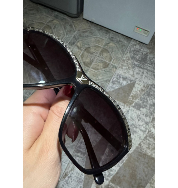 Очки • Louis Vuitton • Черный