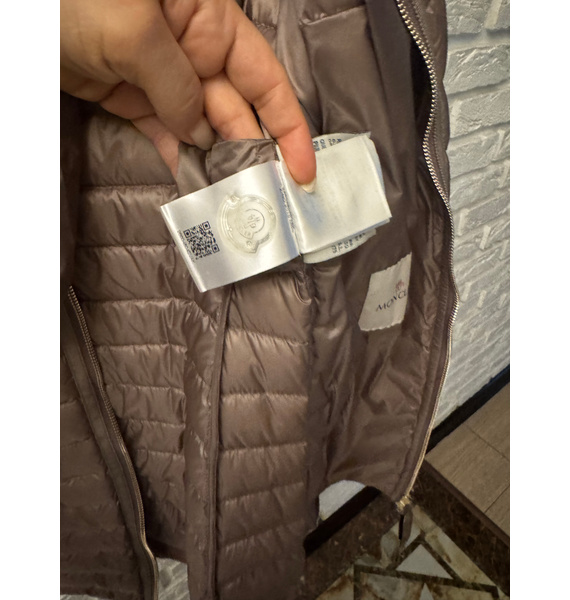 Пуховик • Moncler • Бежевый