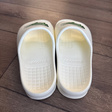 Шлепанцы • Lacoste • Белый