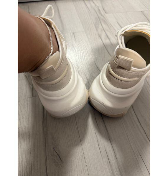 Кроссовки • Balmain • Молочный