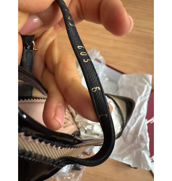 Туфли • Salvatore Ferragamo • Черный