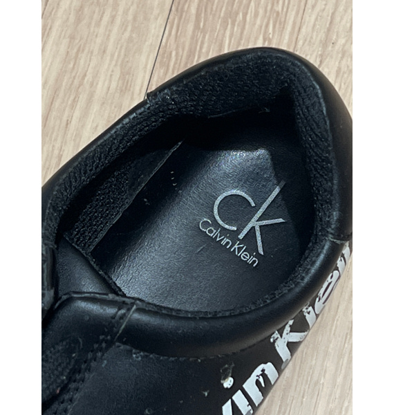 Кроссовки • Calvin Klein • Черный