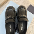 Лоферы • Prada • Черный