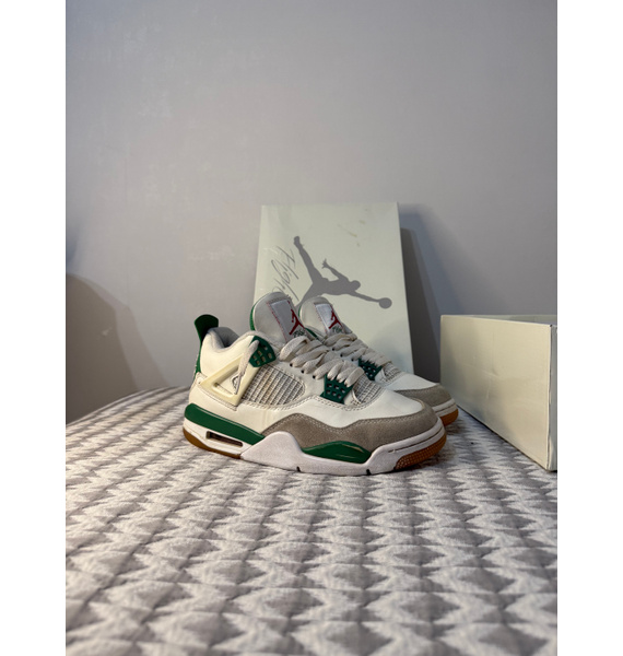 Кроссовки • Jordan • Белый