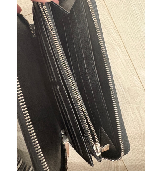 Кошелек • Louis Vuitton • Черный