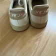 Кроссовки • VEJA • Белый