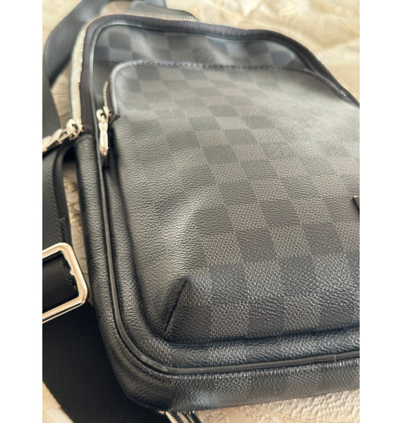 Барсетка • Louis Vuitton • Тёмно-серый