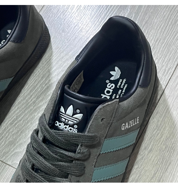 Кроссовки • adidas • Серый
