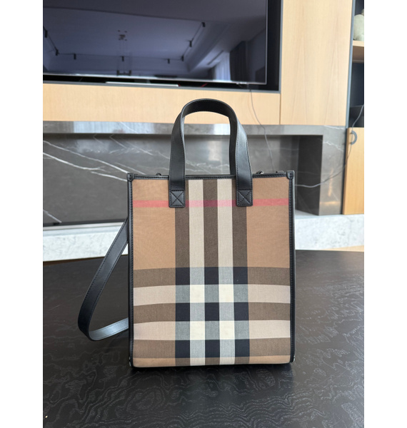 Сумка • Burberry • Другое