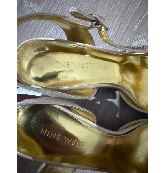 Босоножки • Nine West • Золотой