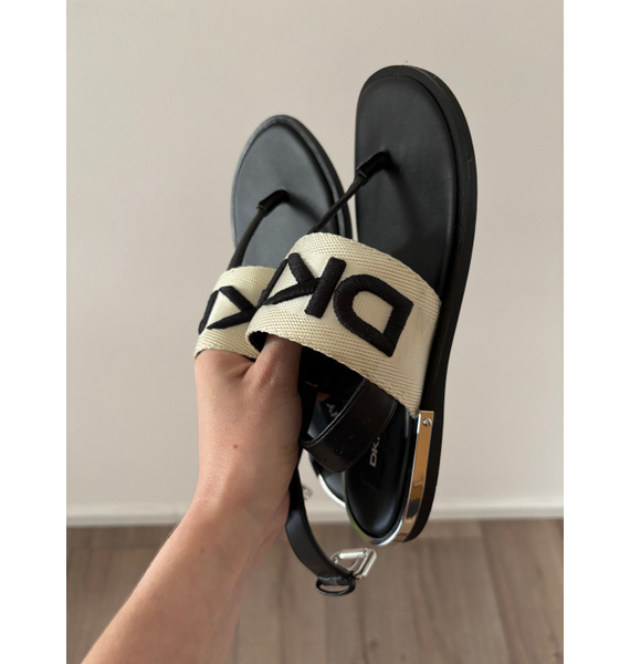 Сандалии • DKNY • Кремовый