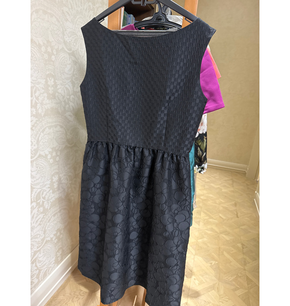 Платье • Max Mara • Черный