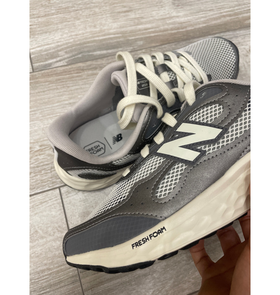 Кроссовки • New Balance • Серый