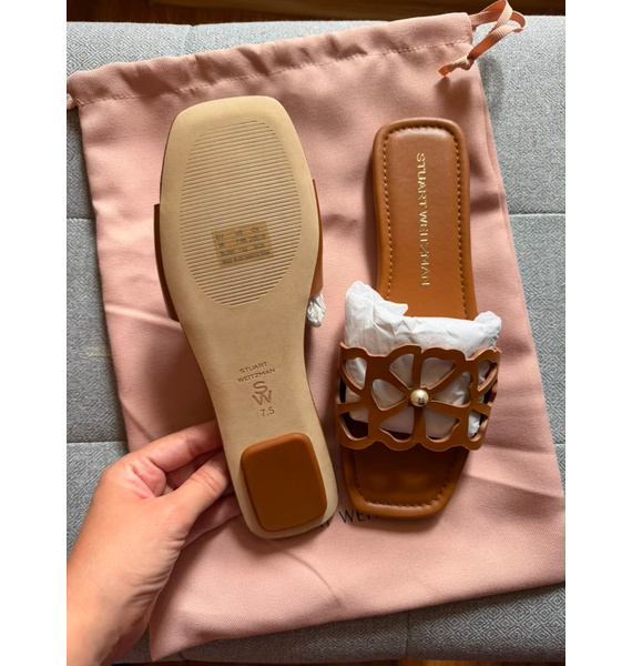 Шлепанцы • Stuart Weitzman • Коричневый