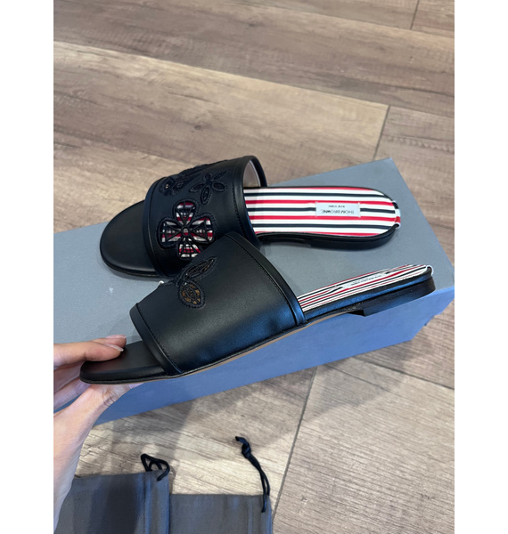 Шлепанцы • Thom Browne • Черный