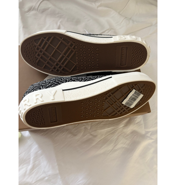 Кеды • Burberry • Белый
