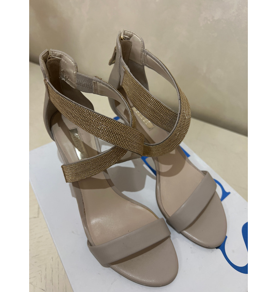 Босоножки • GUESS • Бежевый