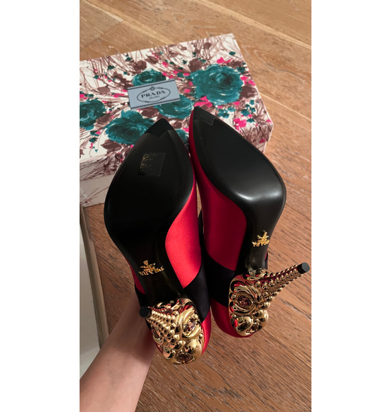 Туфли • Prada • Красный