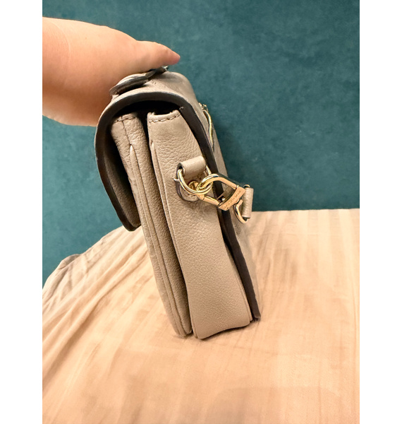 Сумка • Louis Vuitton • Бежевый