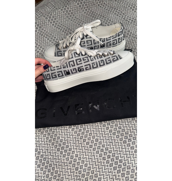Кеды • Givenchy • Белый