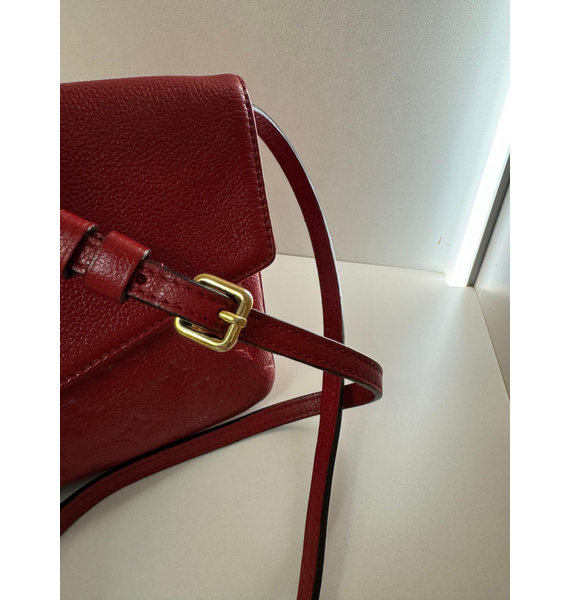 Сумка • Louis Vuitton • Красный