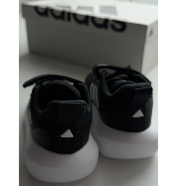 Кроссовки • adidas • Черный