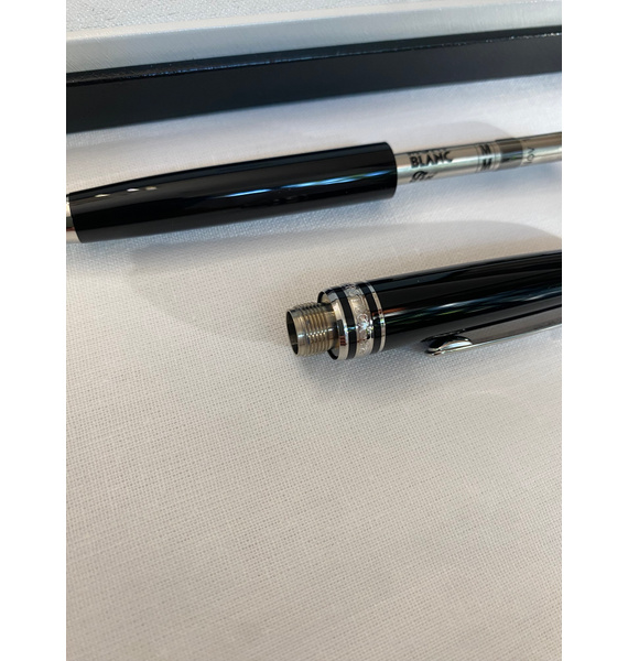 Ручка • Montblanc • Черный