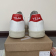 Кроссовки • VEJA • Белый