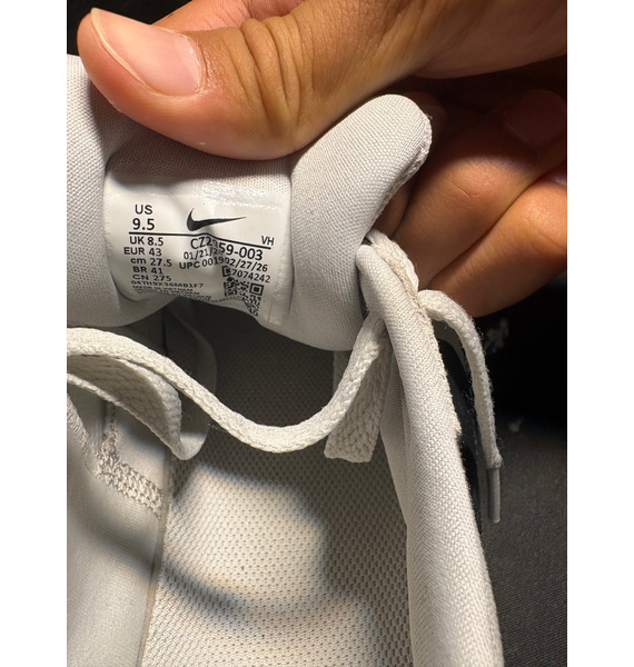 Кроссовки • Nike • Бежевый