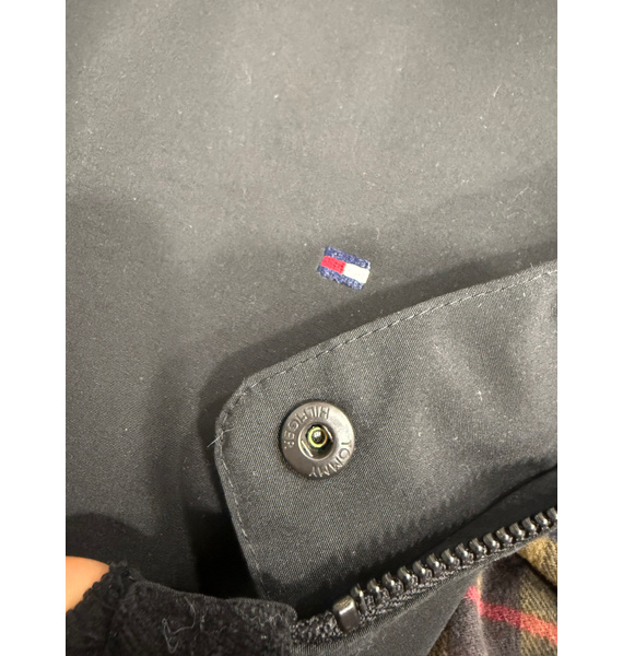 Куртка • Tommy Hilfiger • Черный